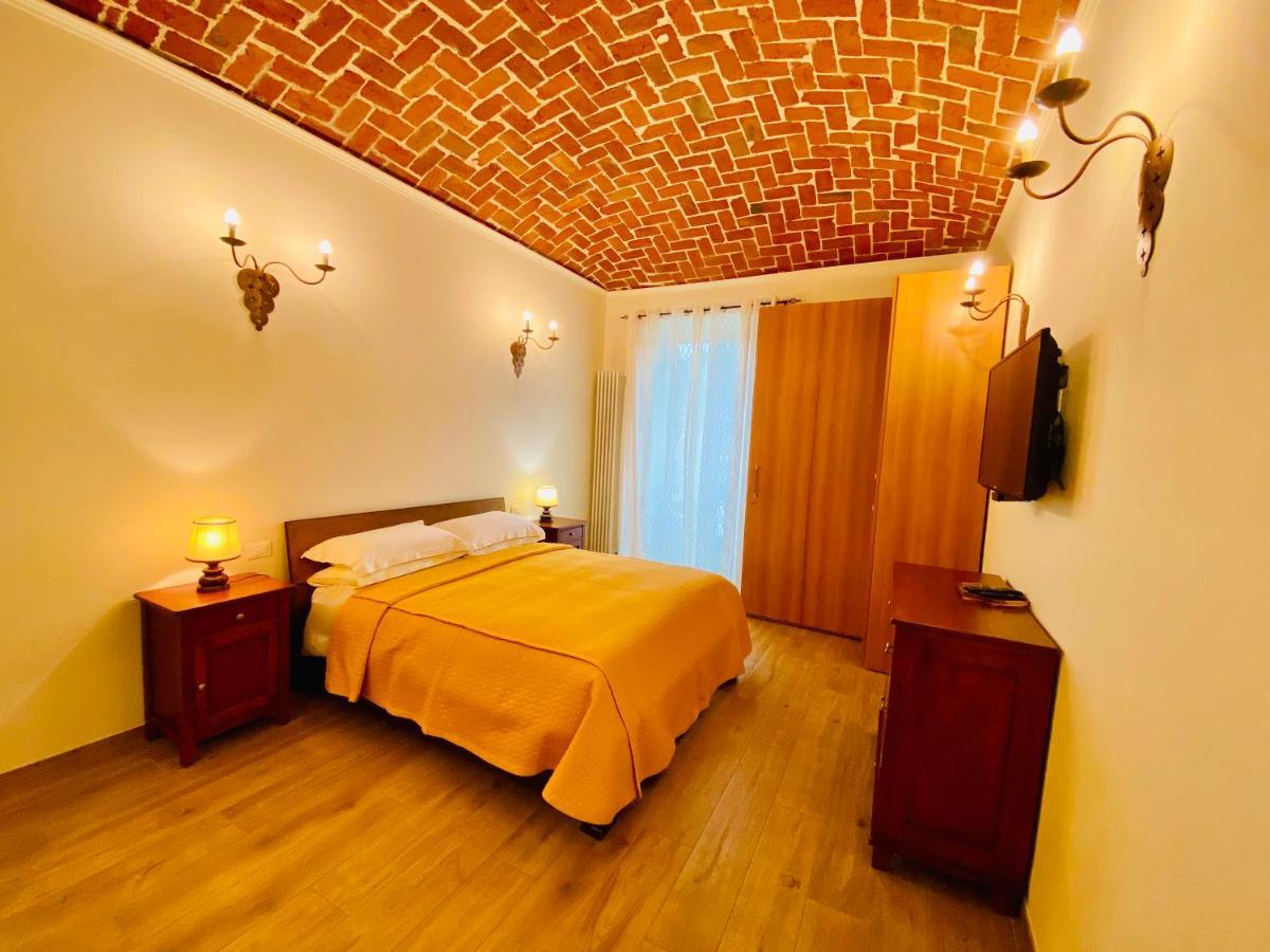 Exquisitely Renovated And Centrally Located Apartment With Free Parking Turijn Buitenkant foto