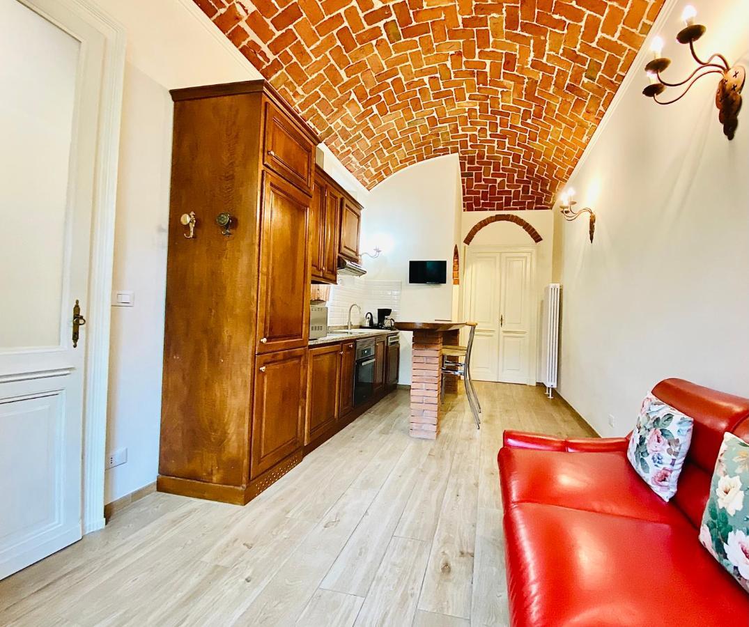 Exquisitely Renovated And Centrally Located Apartment With Free Parking Turijn Buitenkant foto