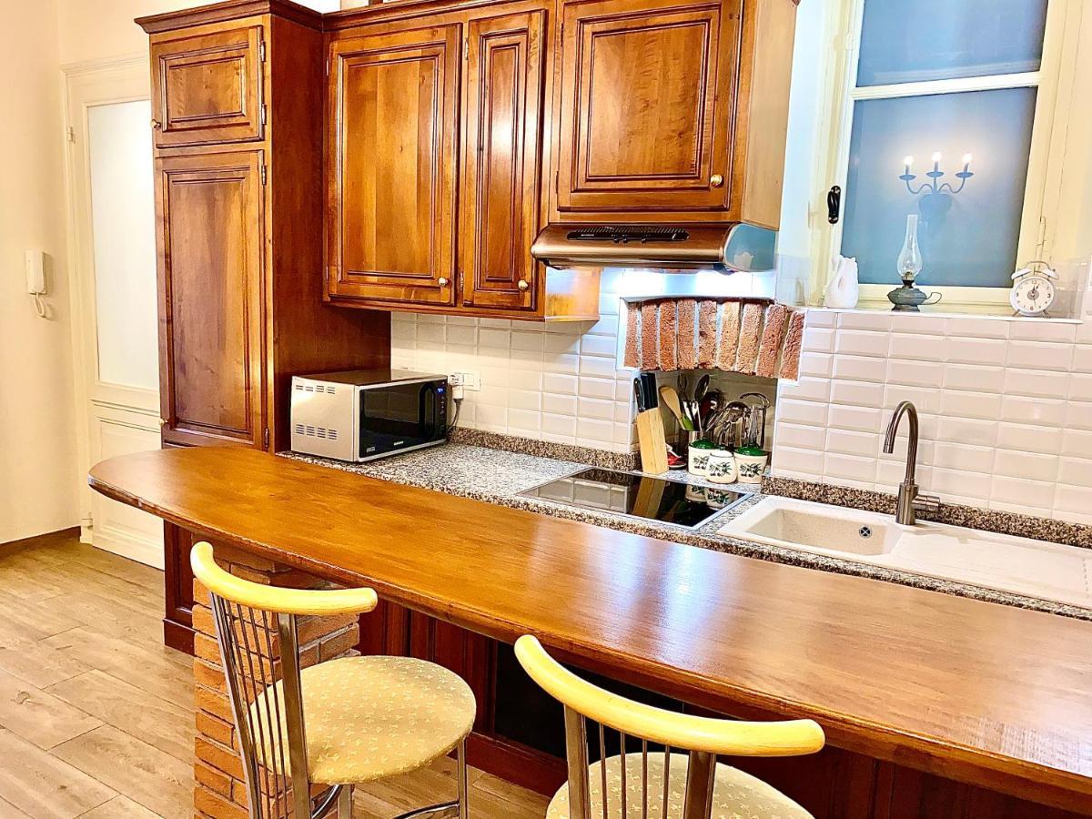 Exquisitely Renovated And Centrally Located Apartment With Free Parking Turijn Buitenkant foto