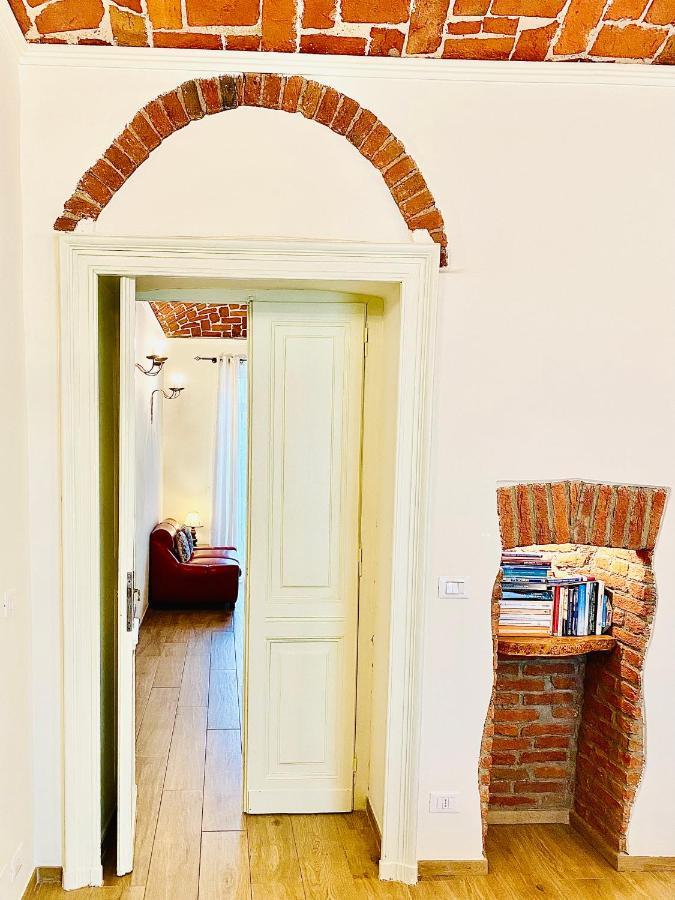 Exquisitely Renovated And Centrally Located Apartment With Free Parking Turijn Buitenkant foto